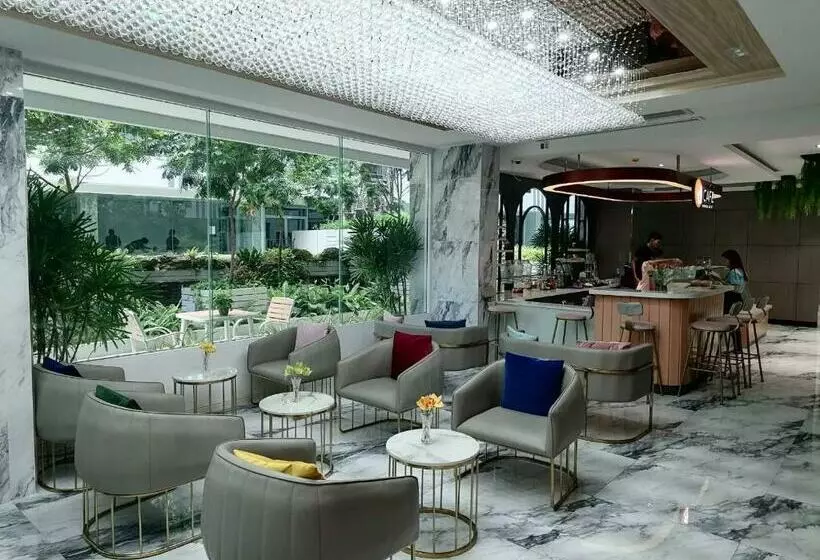 Hotelli D Eco Pattaya