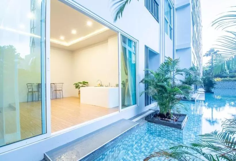 Hotelli D Eco Pattaya