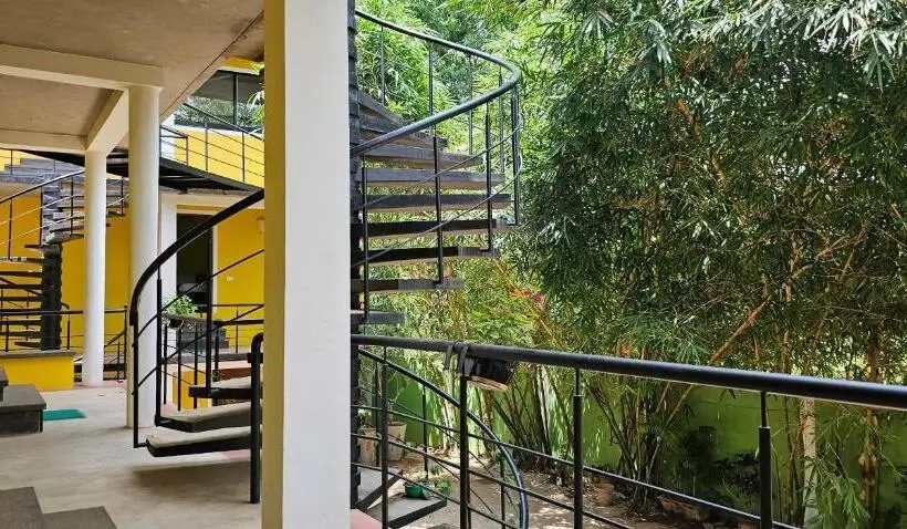 هتل Megam Guest House