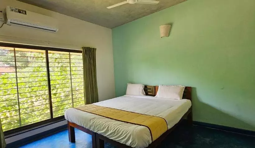 هتل Megam Guest House
