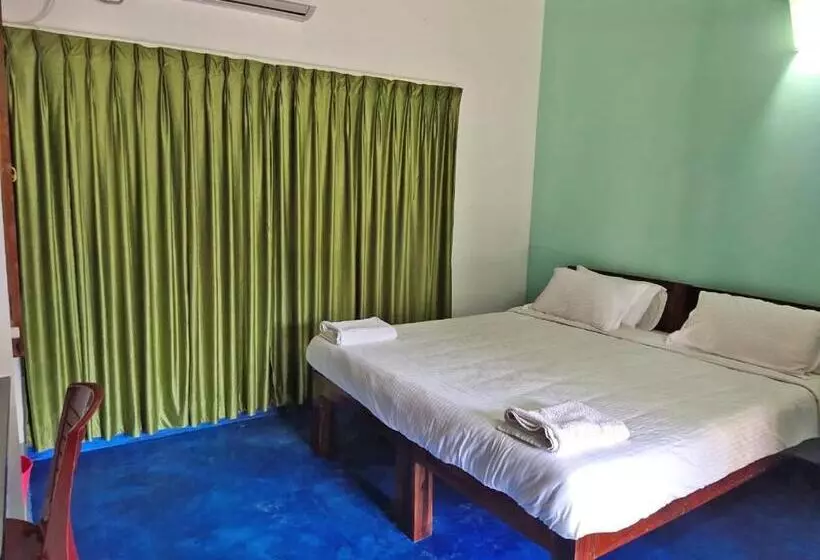 هتل Megam Guest House