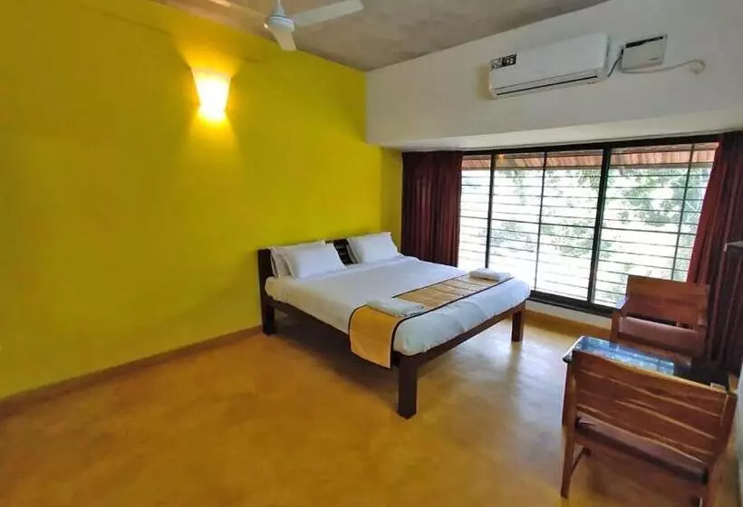 هتل Megam Guest House