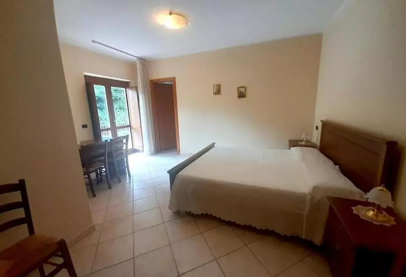 ホテル Residenza Rurale L Antico Castagneto