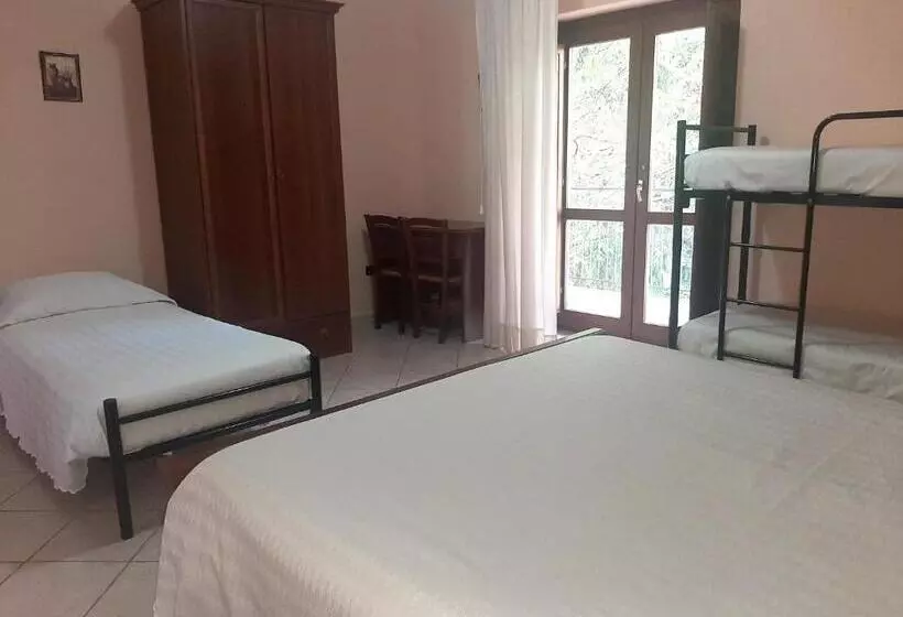 ホテル Residenza Rurale L Antico Castagneto