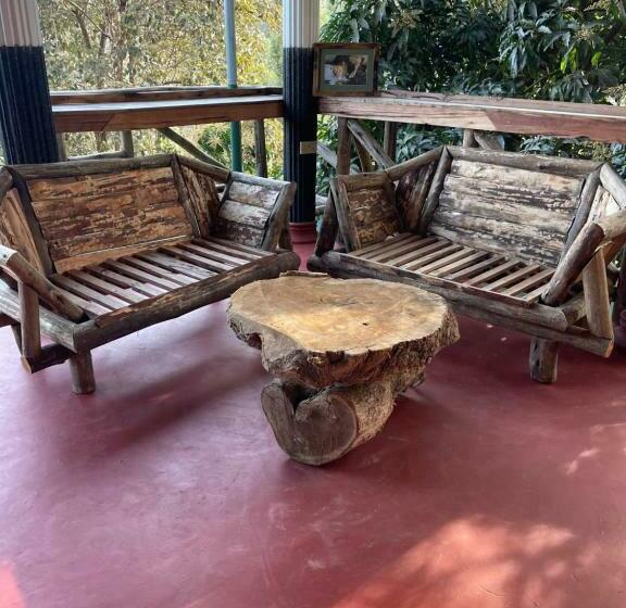 בית מלון כפרי Skill Forest Lodge