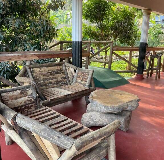 בית מלון כפרי Skill Forest Lodge