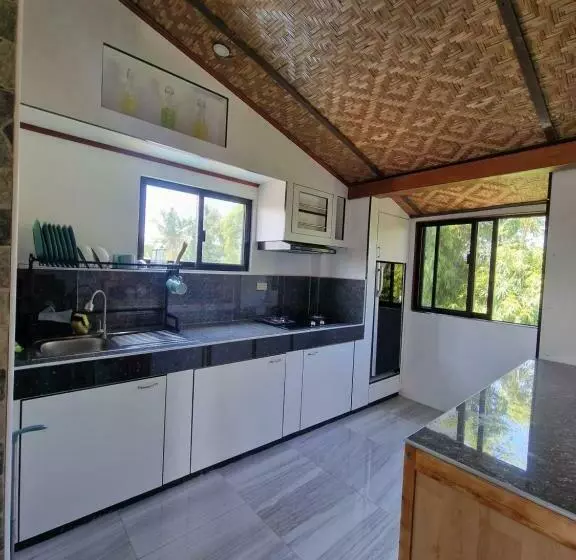 هاستل Mayome Tourist Inn   Moalboal