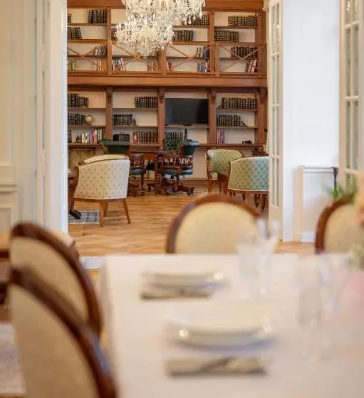 ユースホステル Zámeček   Chateau Lány   Depandance Stroodel