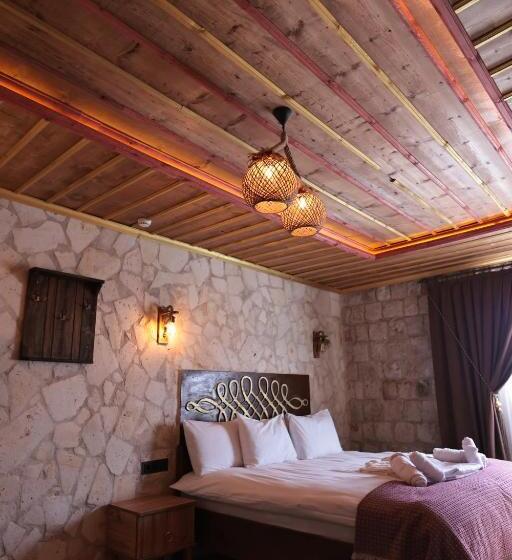 تختخواب و صبحانه Stone Owl Otel & Restaurant