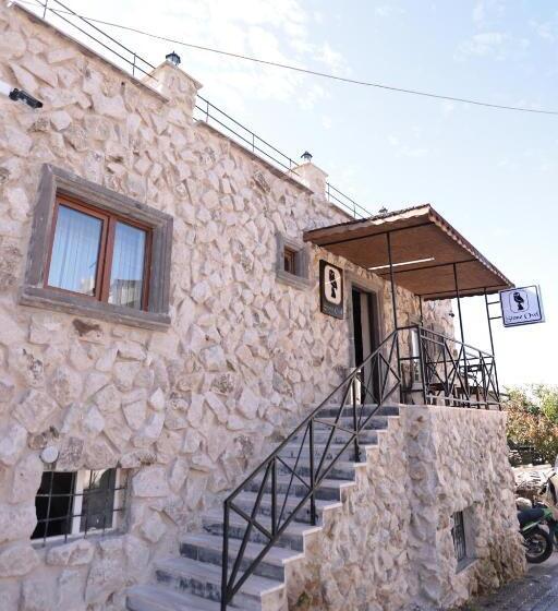 تختخواب و صبحانه Stone Owl Otel & Restaurant