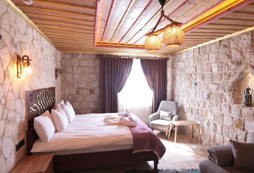 تختخواب و صبحانه Stone Owl Otel & Restaurant