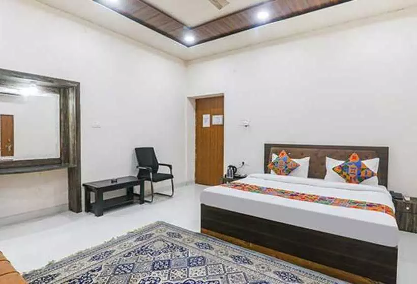 Fabhotel Sarovar Palace