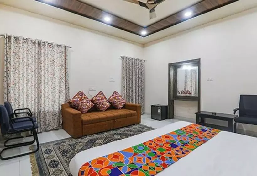 Fabhotel Sarovar Palace