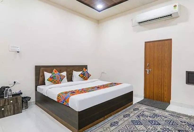 Fabhotel Sarovar Palace