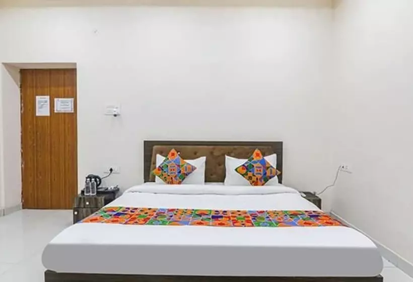 Fabhotel Sarovar Palace