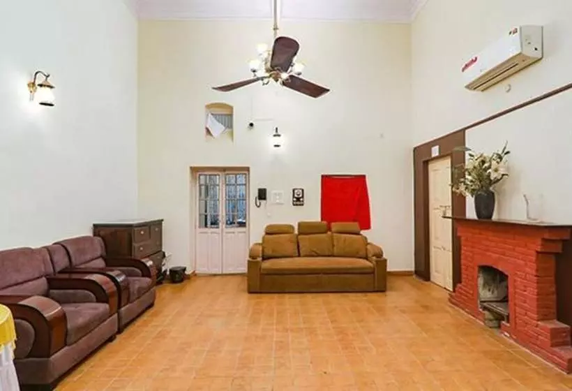 Fabhotel Sarovar Palace