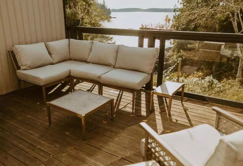 Hotelli Lunar Cove Inn
