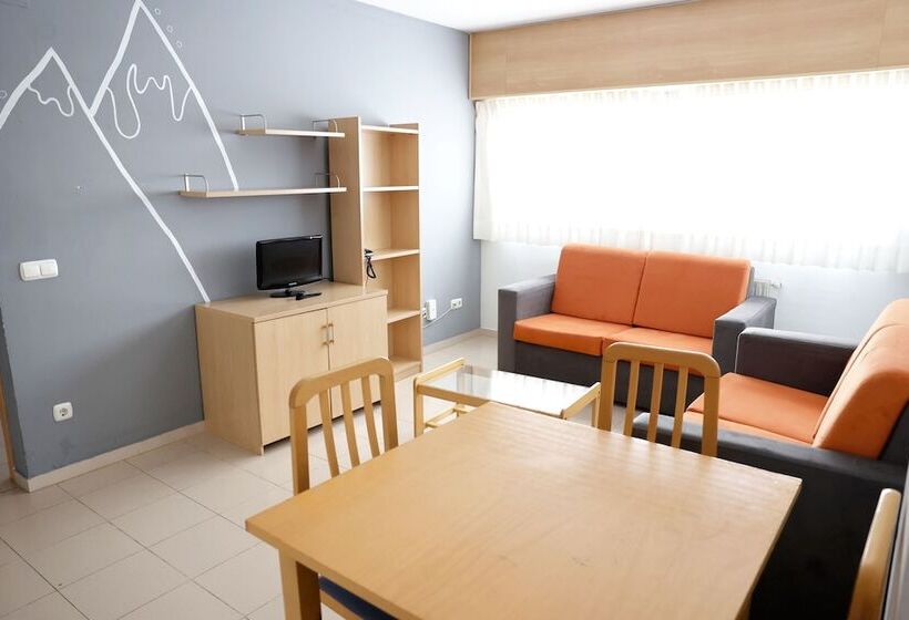 هتل Micampus Lugo Student Residence