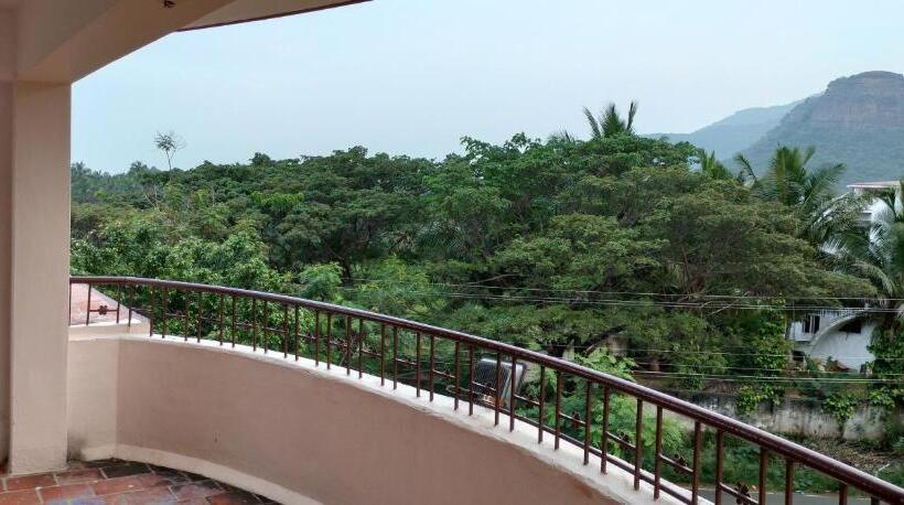 Raja Palace Resort & Mini