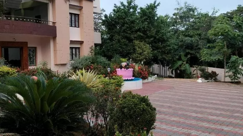 Raja Palace Resort & Mini