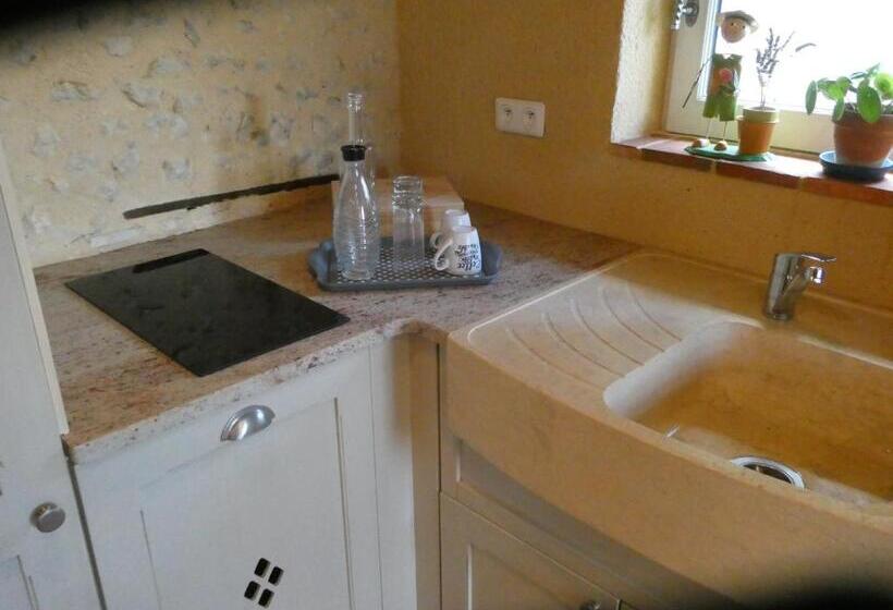 تختخواب و صبحانه Bois Gaillard