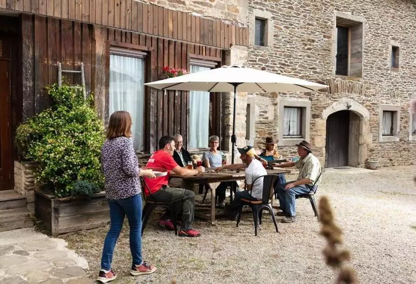 Aamiaismajoitus (B&B) Chambres D Hôtes Coeur De Bastié Et Ranch Du Lévézou