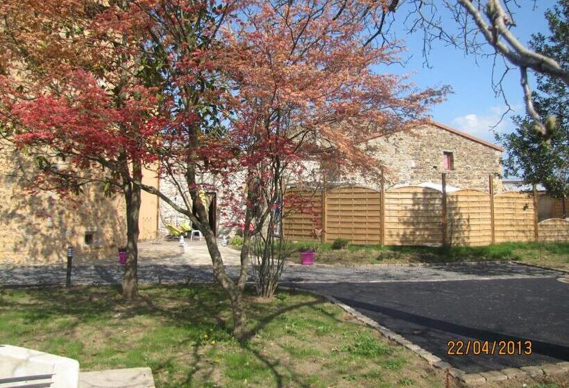 민박 Chateau Des Aiguilles