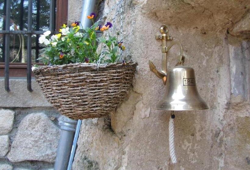 민박 Chateau Des Aiguilles