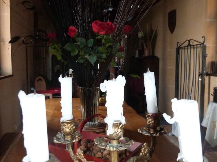 민박 Chateau Des Aiguilles