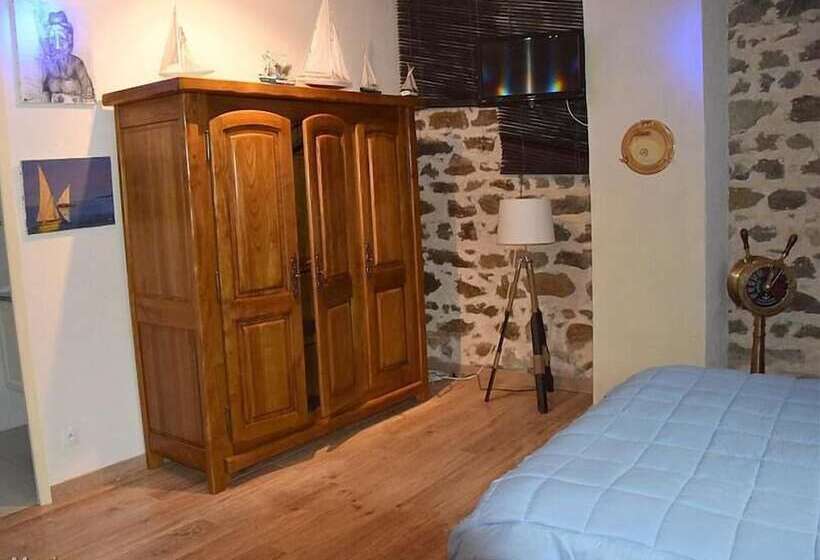 민박 Chateau Des Aiguilles