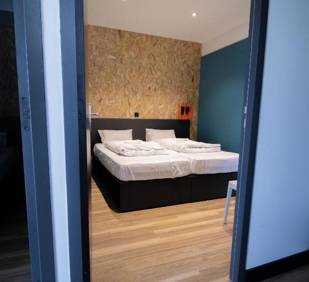 هتل Moontain Hostel