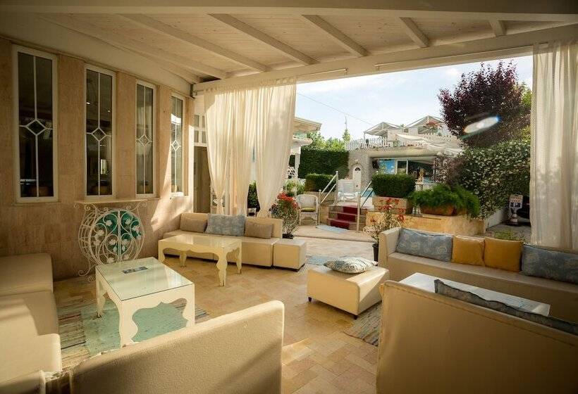 בית מלון כפרי Valz