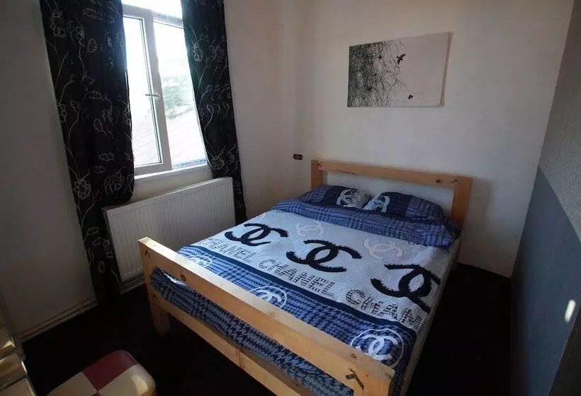 Sheni Hostel