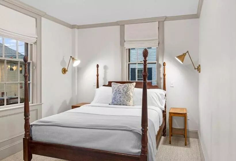 ユースホステル The Davenport Inn