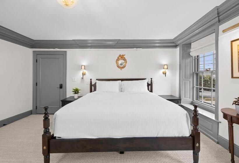 هاستل The Davenport Inn