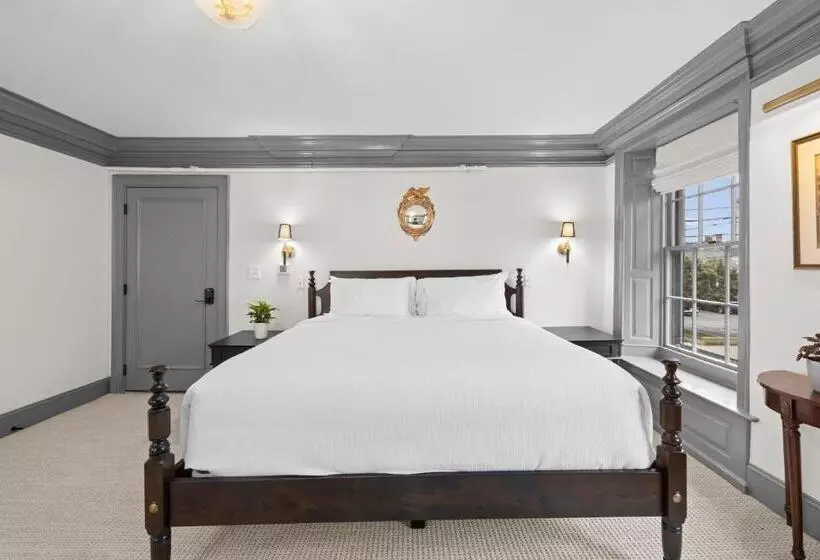 ユースホステル The Davenport Inn