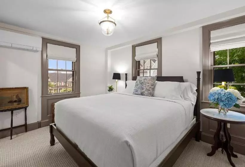 ユースホステル The Davenport Inn