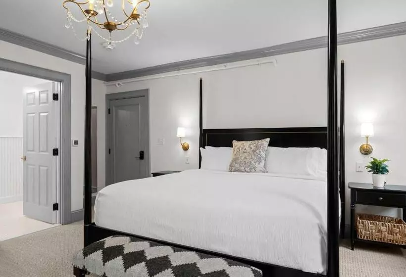 ユースホステル The Davenport Inn