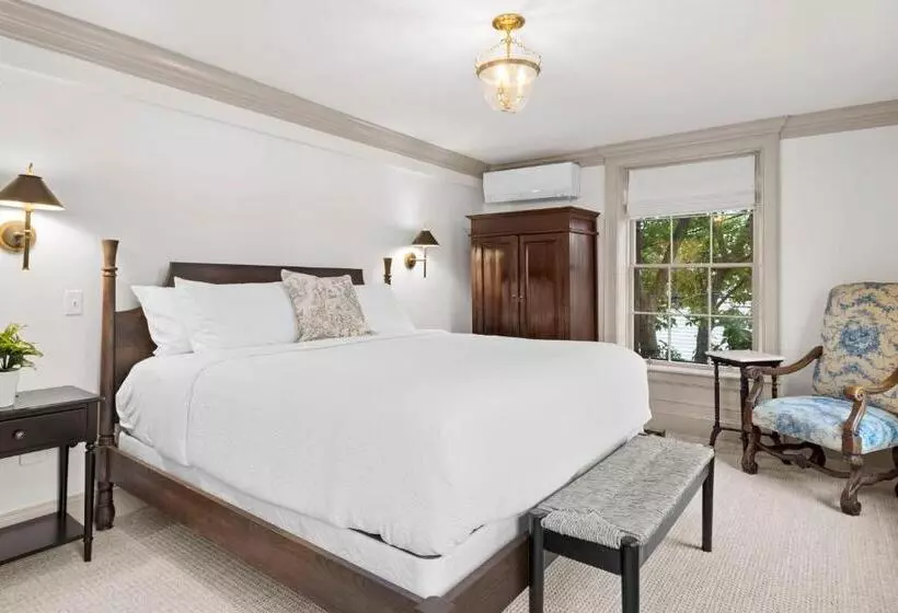 ユースホステル The Davenport Inn