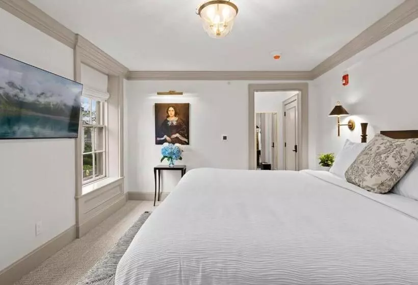 ユースホステル The Davenport Inn