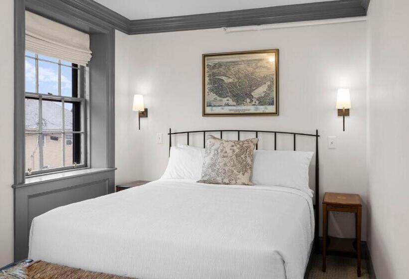 هاستل The Davenport Inn