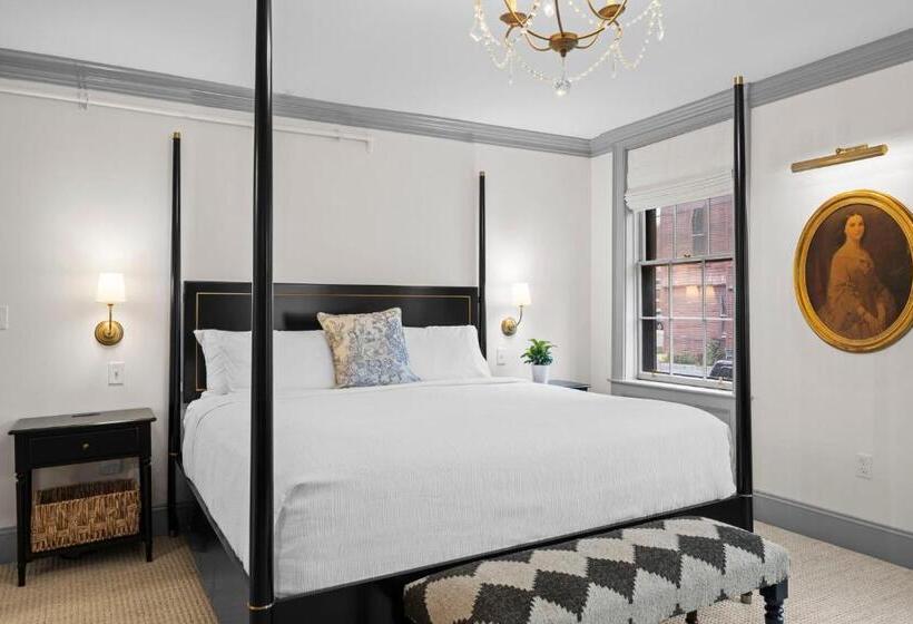 هاستل The Davenport Inn