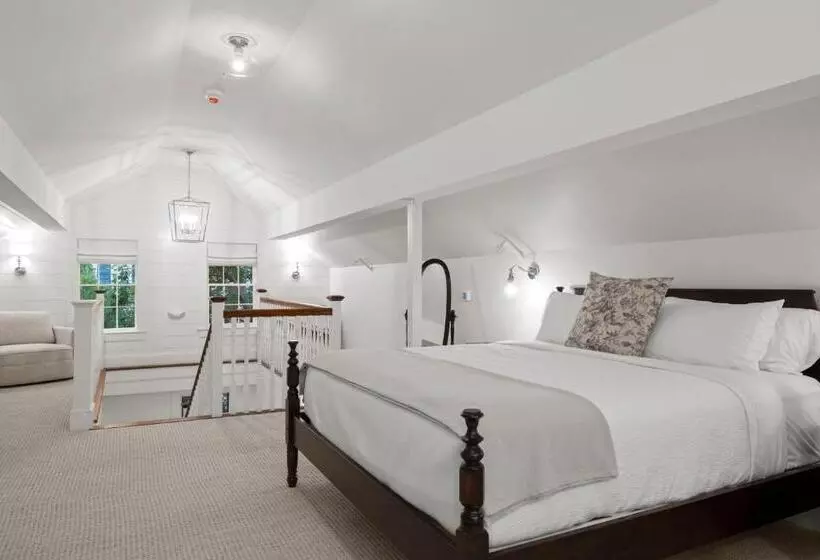 ユースホステル The Davenport Inn