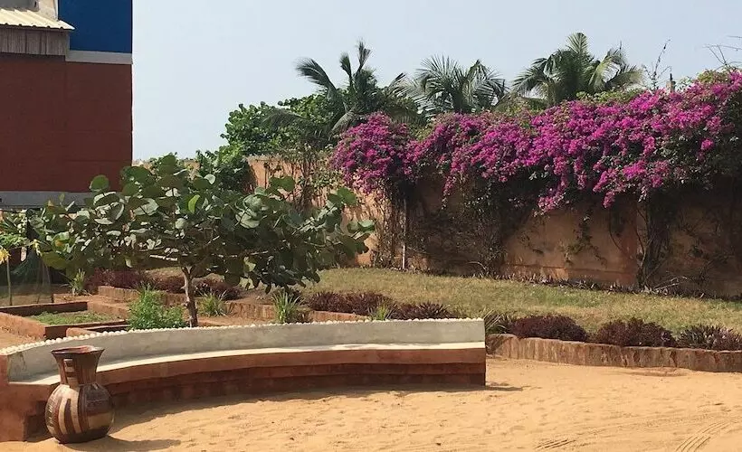 هتل La Maison Bleue Lome