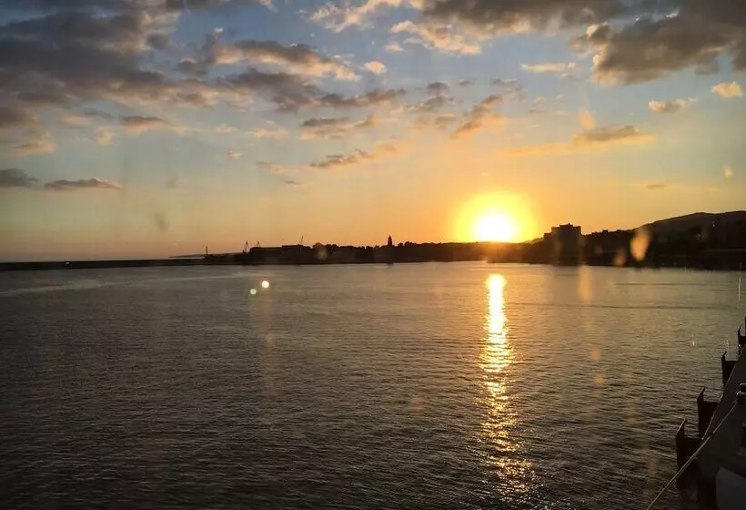 هتل La Maison Bleue Lome