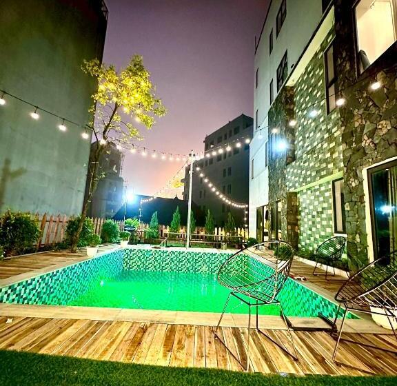 هتل Romeo Sky Villa&