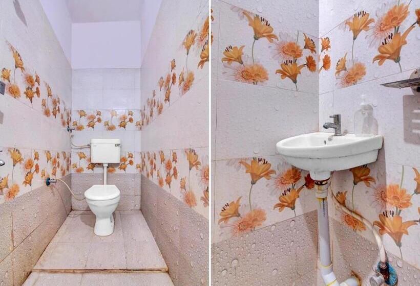 ホテル Vinit Lodging