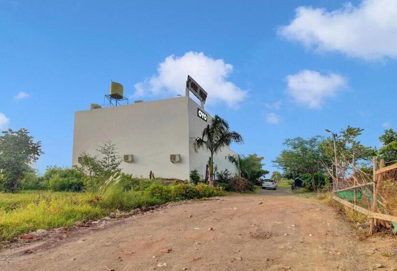 ホテル Vinit Lodging