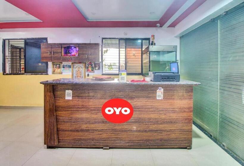 ホテル Vinit Lodging