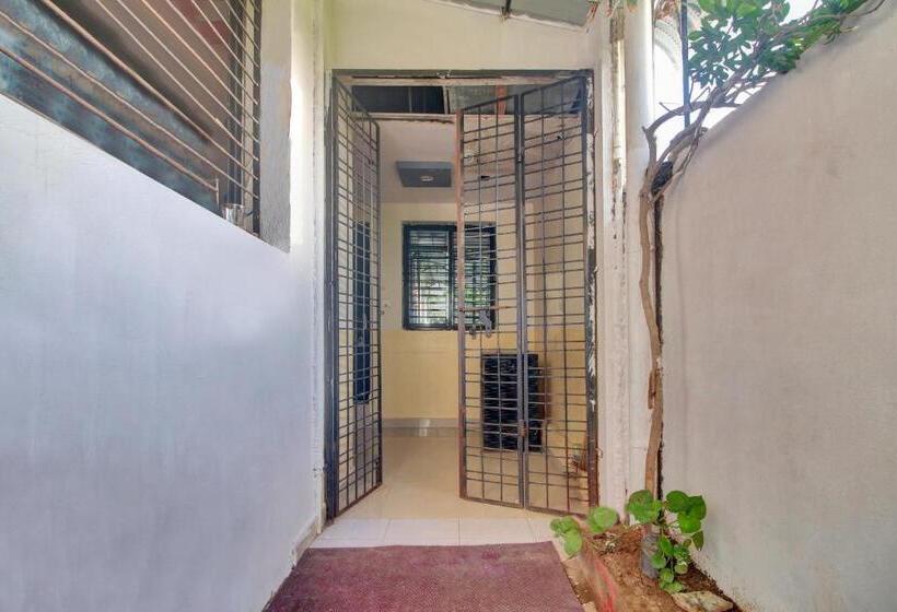 ホテル Vinit Lodging